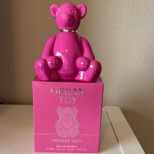 Urban Outfitters Toy Bear Eau de Parfum - Vibrant Pink